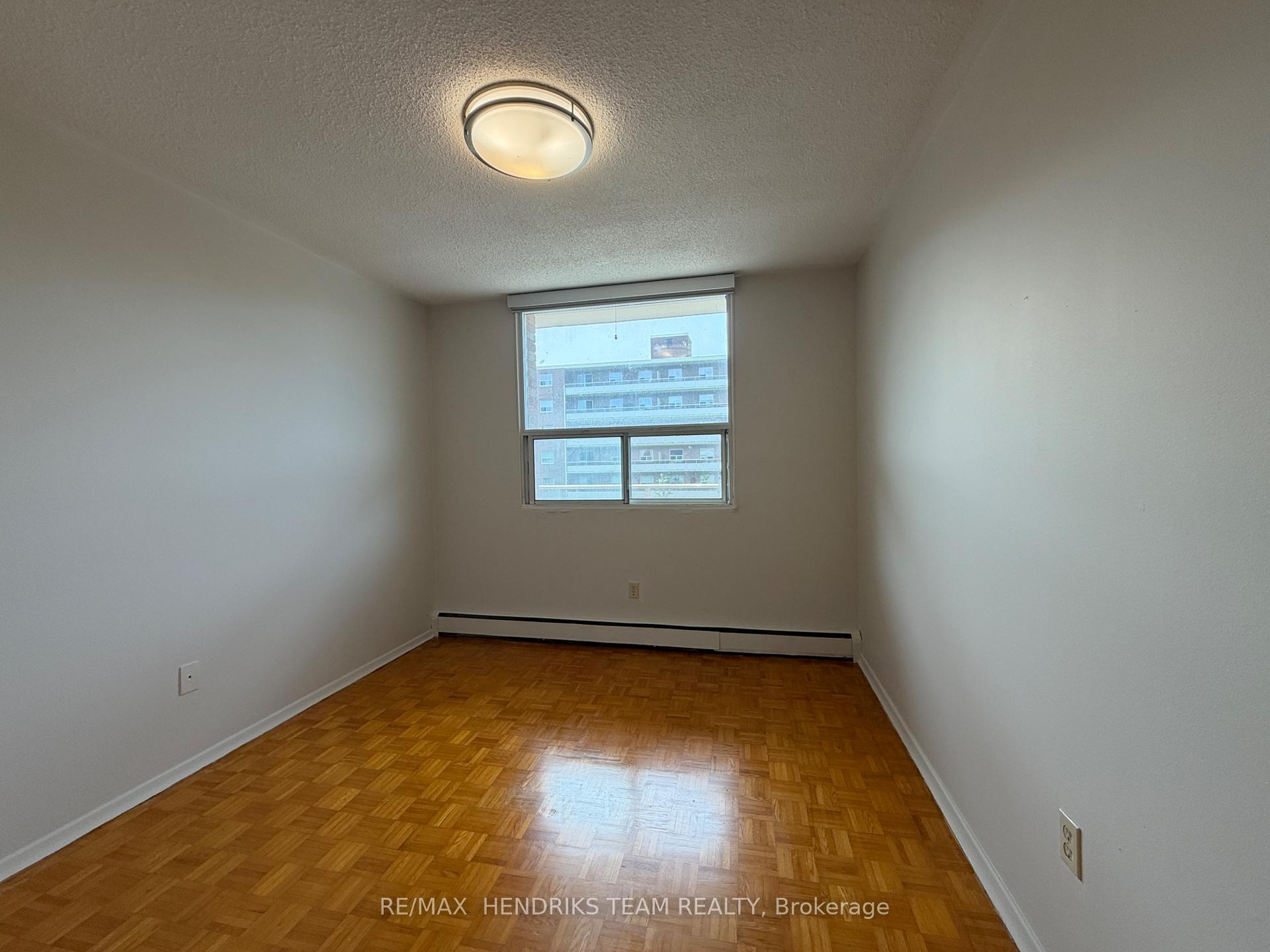 Photo 8 of Unit 303, 49 Leaside Drive, St. Catharines, Carlton/Bunting — HOMEH