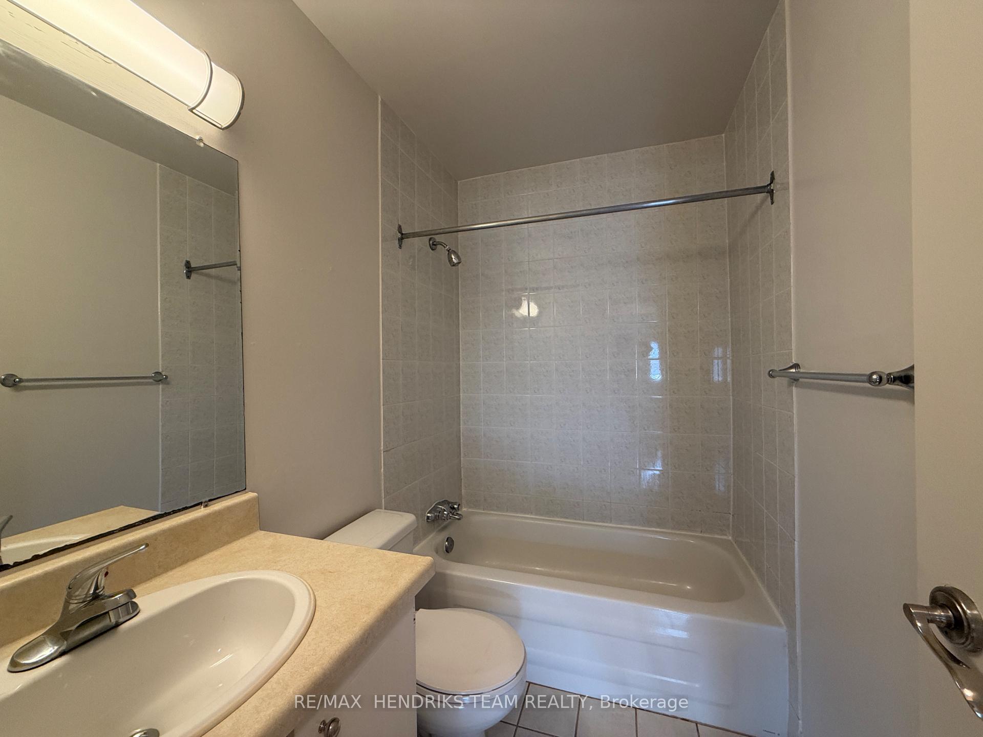 Photo 12 of Unit 303, 49 Leaside Drive, St. Catharines, Carlton/Bunting — HOMEH