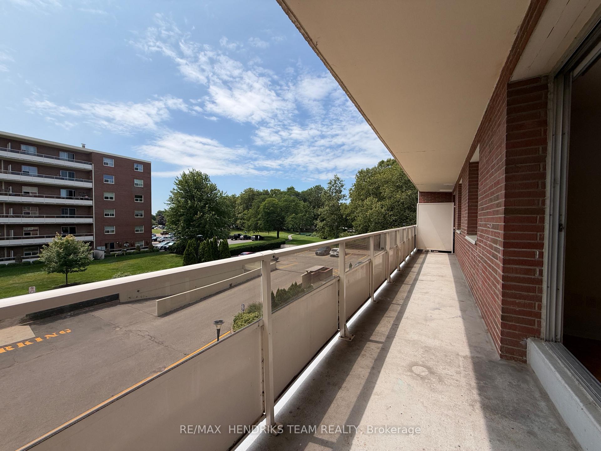 Photo 13 of Unit 303, 49 Leaside Drive, St. Catharines, Carlton/Bunting — HOMEH