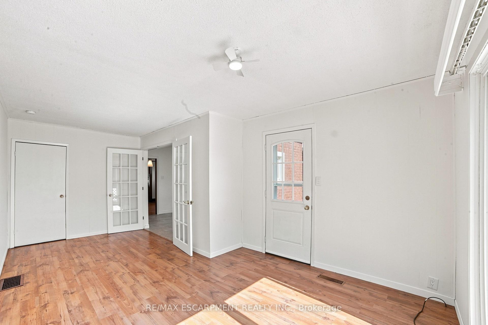 Photo 15 of 156 Tragina Avenue N, Hamilton, Homeside — HOMEH