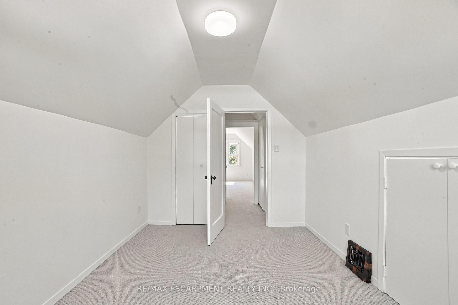 Photo 19 of 156 Tragina Avenue N, Hamilton, Homeside — HOMEH