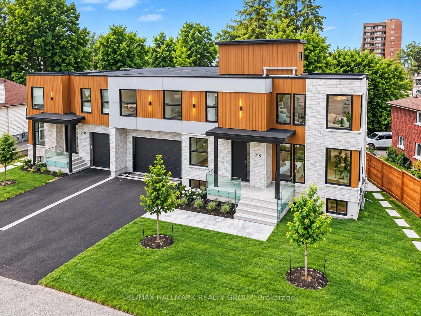 Photo of 218 Woodland Avenue