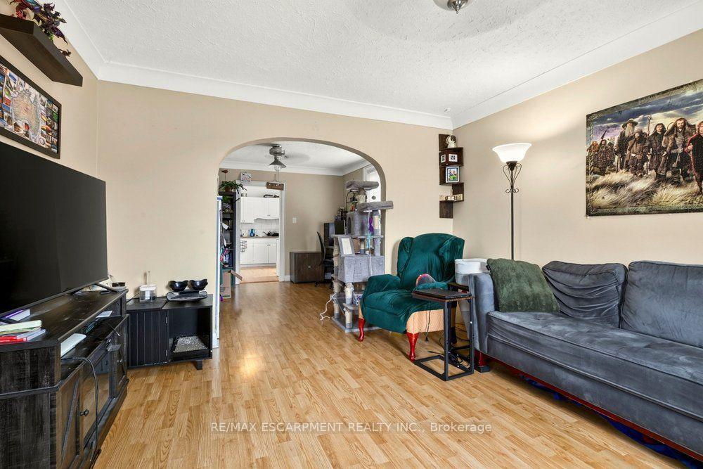 Photo 3 of Unit Front, 66 Queen Street S, Thorold, Thorold Downtown — HOMEH