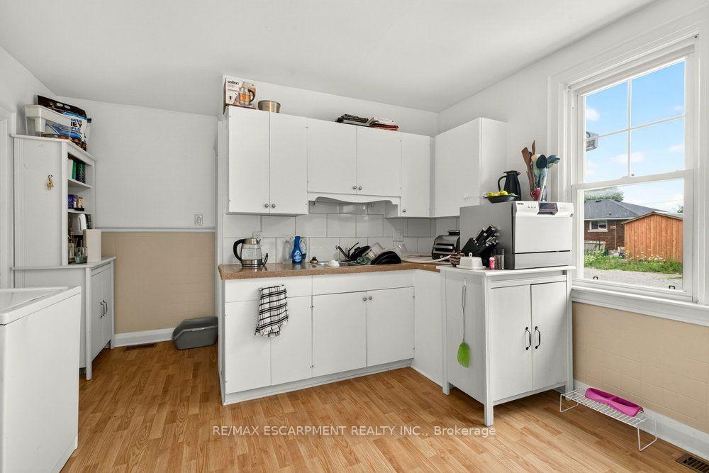 Photo 7 of Unit Front, 66 Queen Street S, Thorold, Thorold Downtown — HOMEH