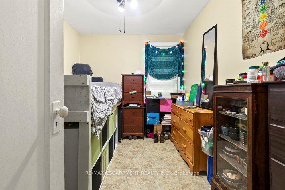 Photo 11 of Unit Front, 66 Queen Street S, Thorold, Thorold Downtown — HOMEH