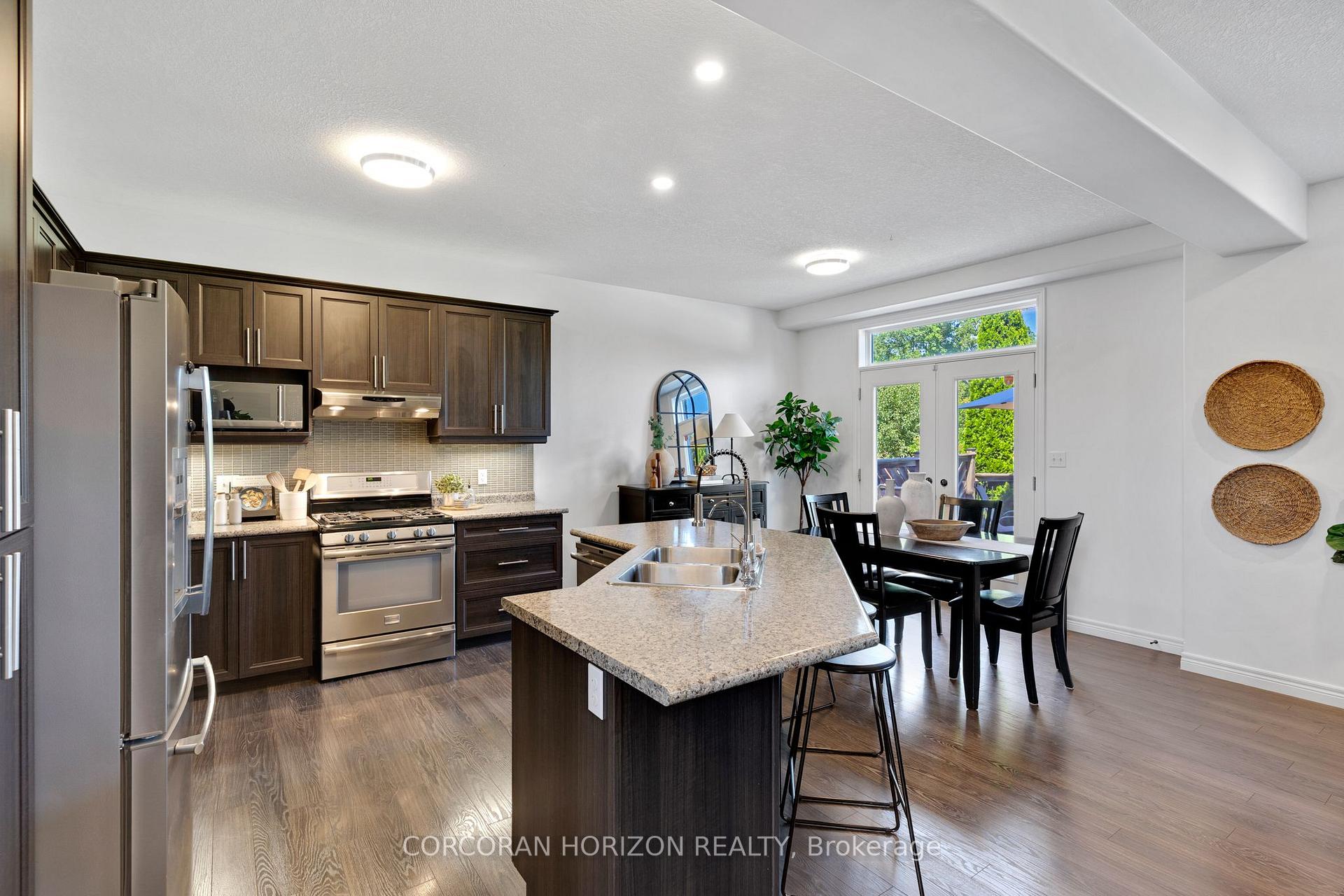 Photo 16 of 135 Broadoaks Drive, Cambridge, Little's Corners — HOMEH