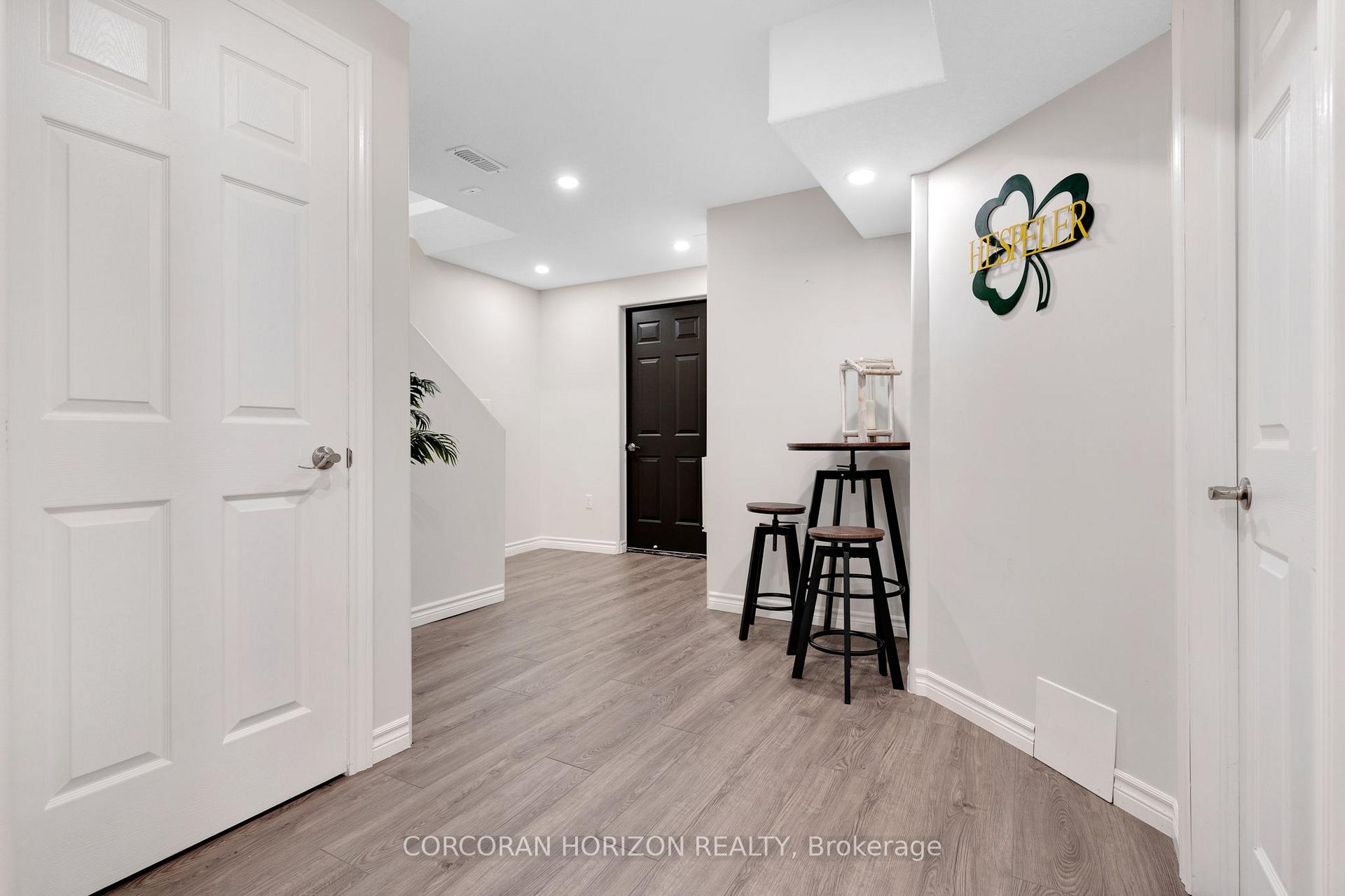 Photo 34 of 135 Broadoaks Drive, Cambridge, Little's Corners — HOMEH