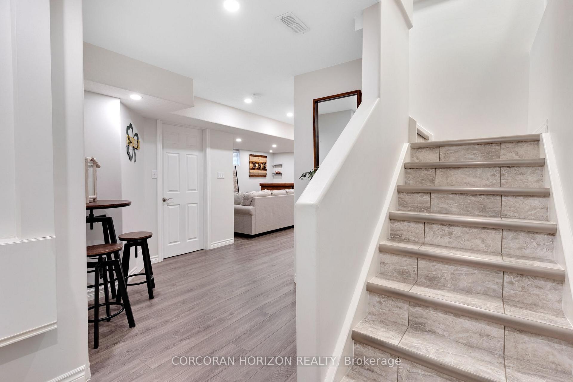 Photo 35 of 135 Broadoaks Drive, Cambridge, Little's Corners — HOMEH