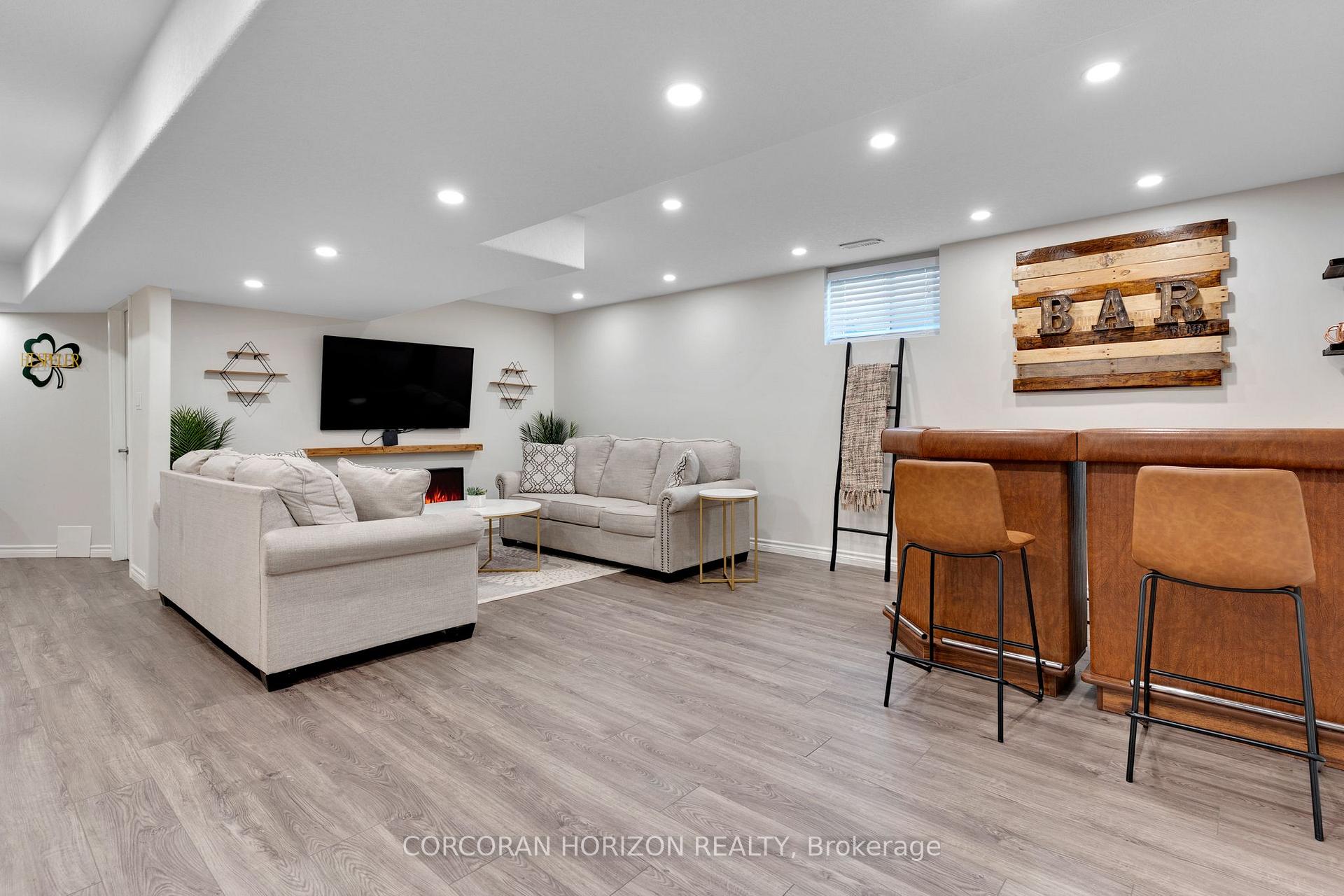 Photo 40 of 135 Broadoaks Drive, Cambridge, Little's Corners — HOMEH