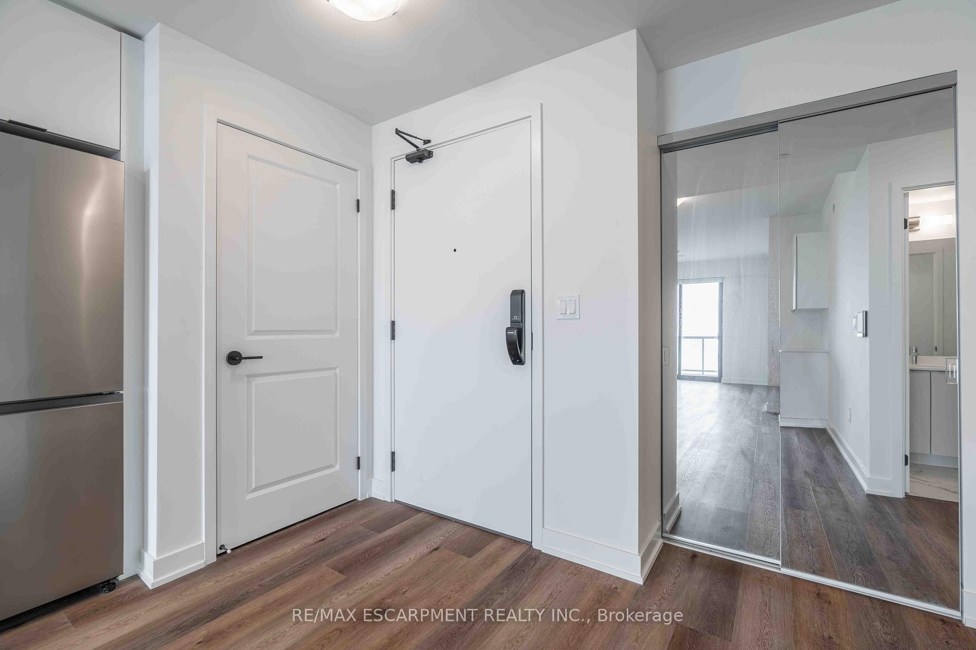 Photo 5 of Unit 707, 2075 Lakeshore Road, Burlington, Brant — HOMEH