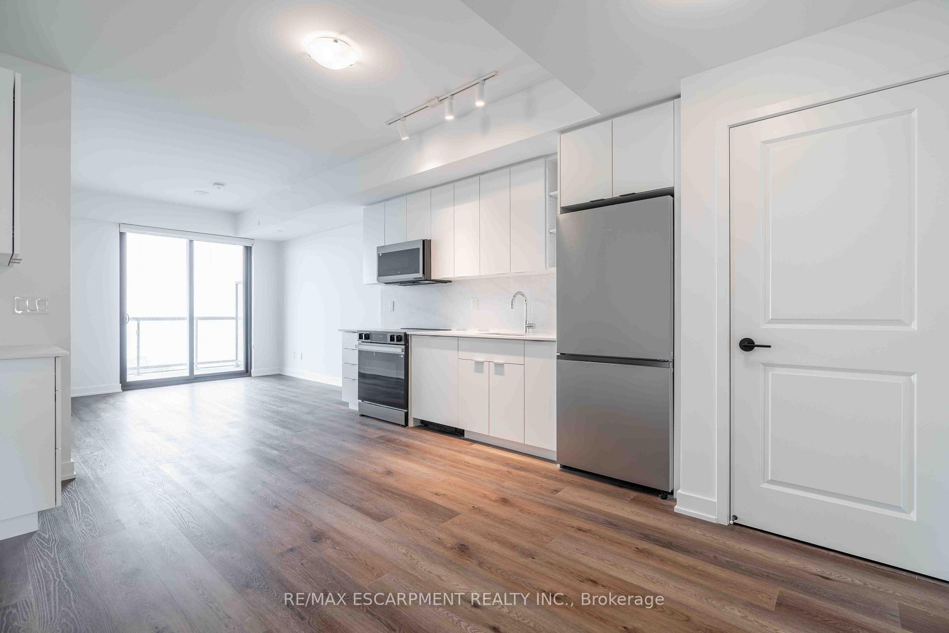 Photo 7 of Unit 707, 2075 Lakeshore Road, Burlington, Brant — HOMEH