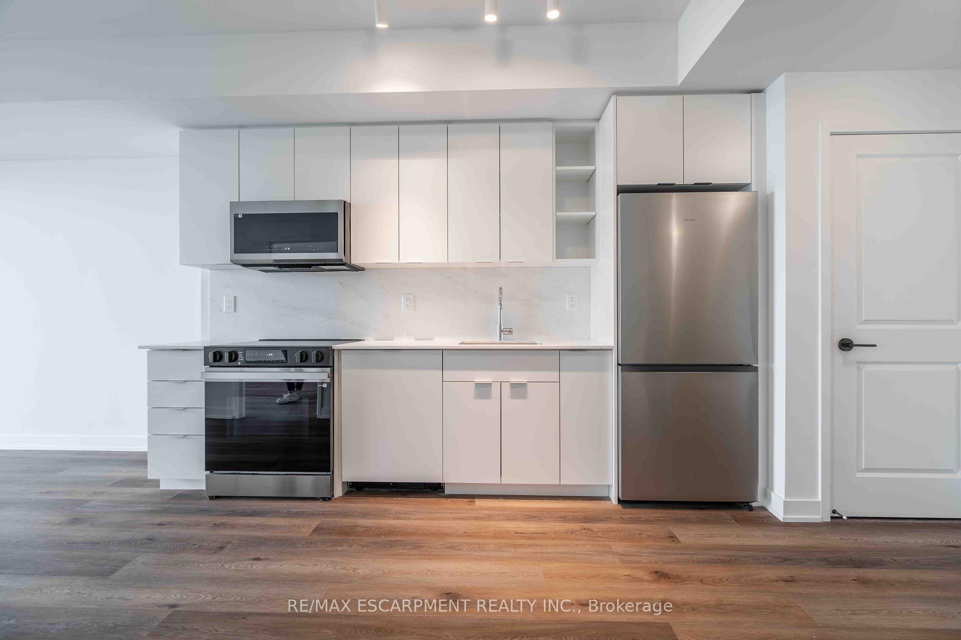 Photo 10 of Unit 707, 2075 Lakeshore Road, Burlington, Brant — HOMEH