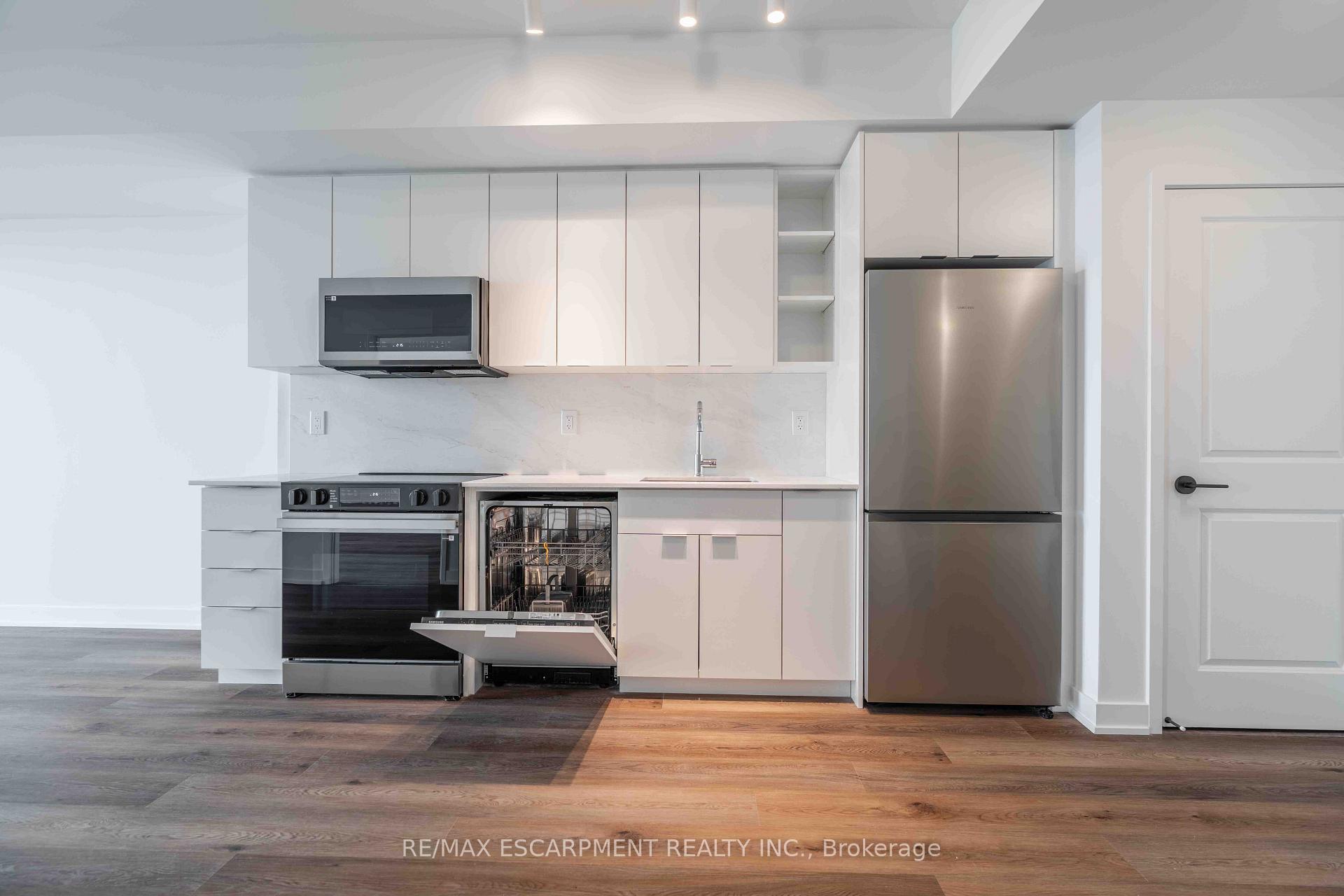 Photo 11 of Unit 707, 2075 Lakeshore Road, Burlington, Brant — HOMEH