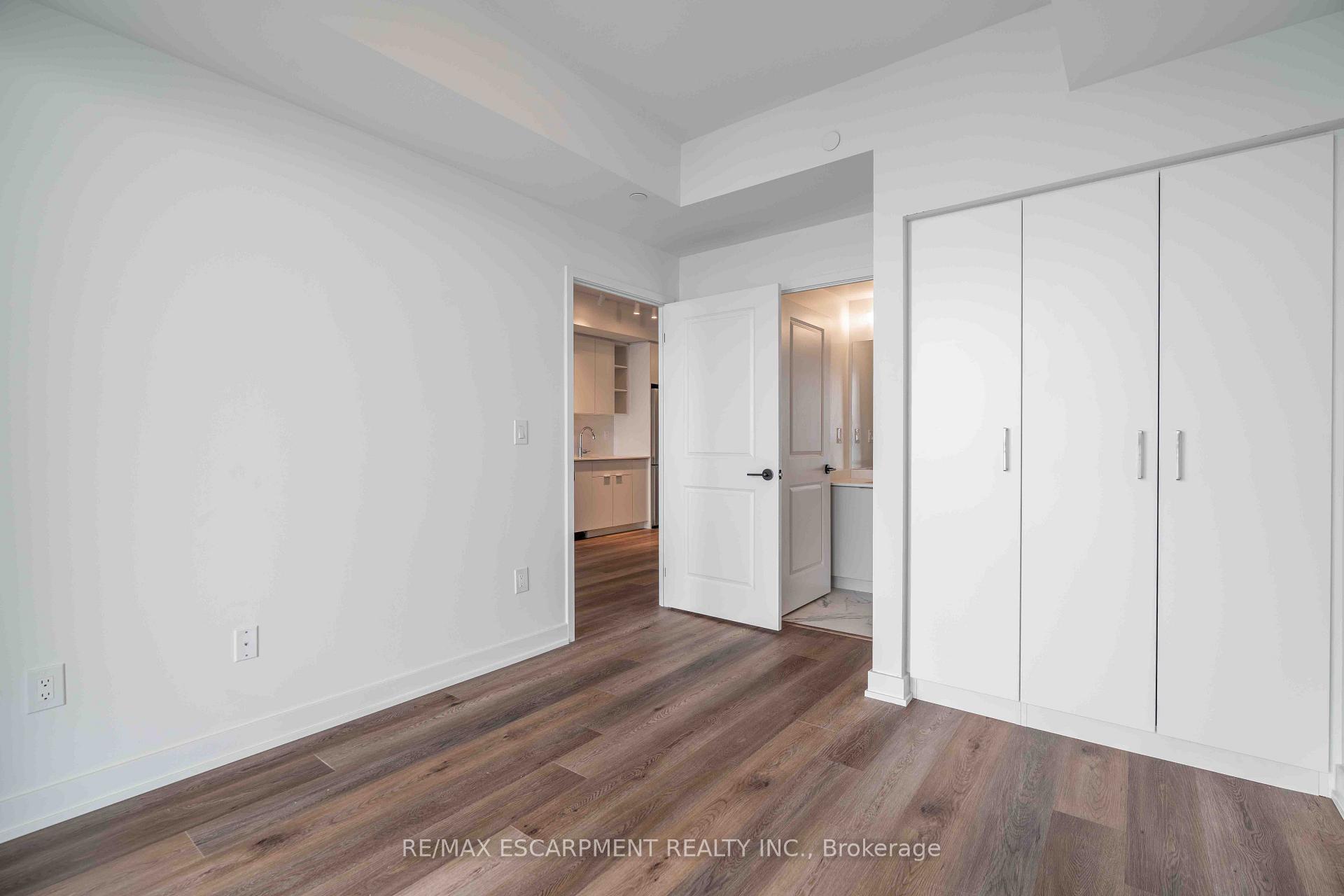 Photo 18 of Unit 707, 2075 Lakeshore Road, Burlington, Brant — HOMEH