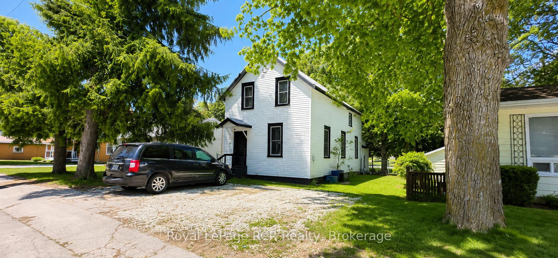 Photo 2 of 526 Alice Street, North Huron, Wingham — HOMEH