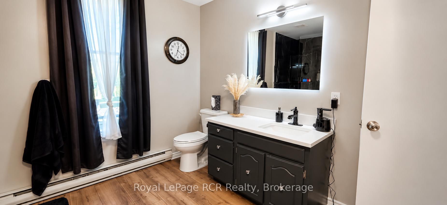 Photo 11 of 526 Alice Street, North Huron, Wingham — HOMEH