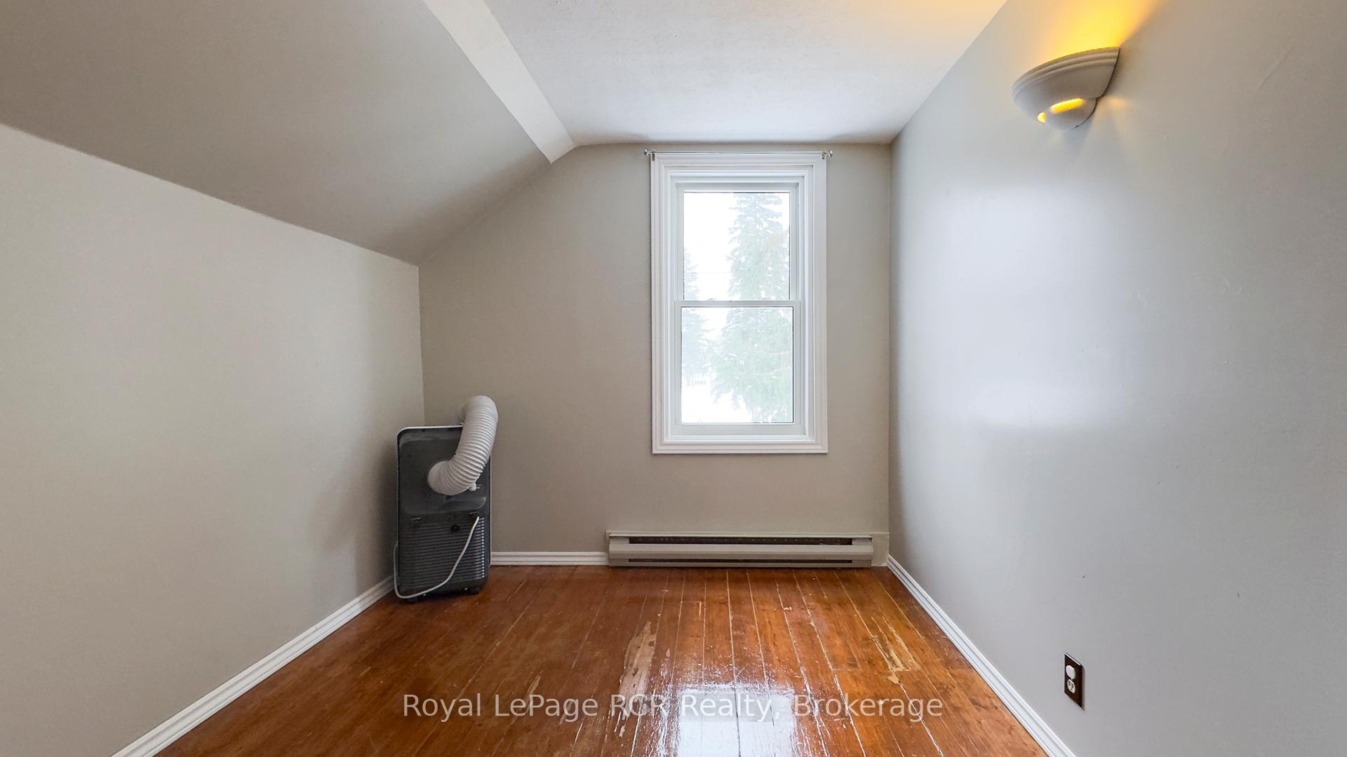 Photo 20 of 526 Alice Street, North Huron, Wingham — HOMEH