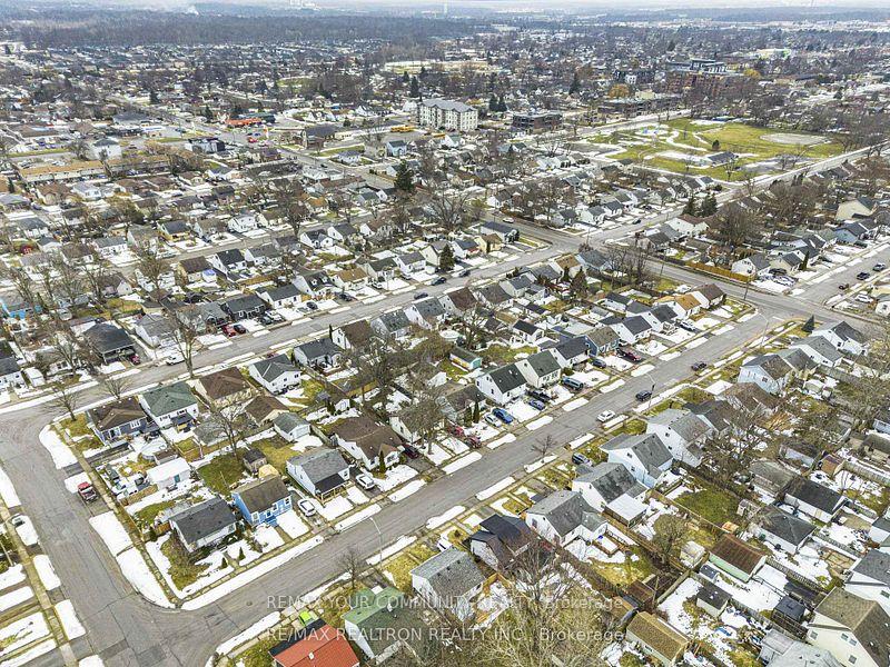 Photo 26 of 6167 Skinner Street, Niagara Falls, Arad/Fallsview — HOMEH