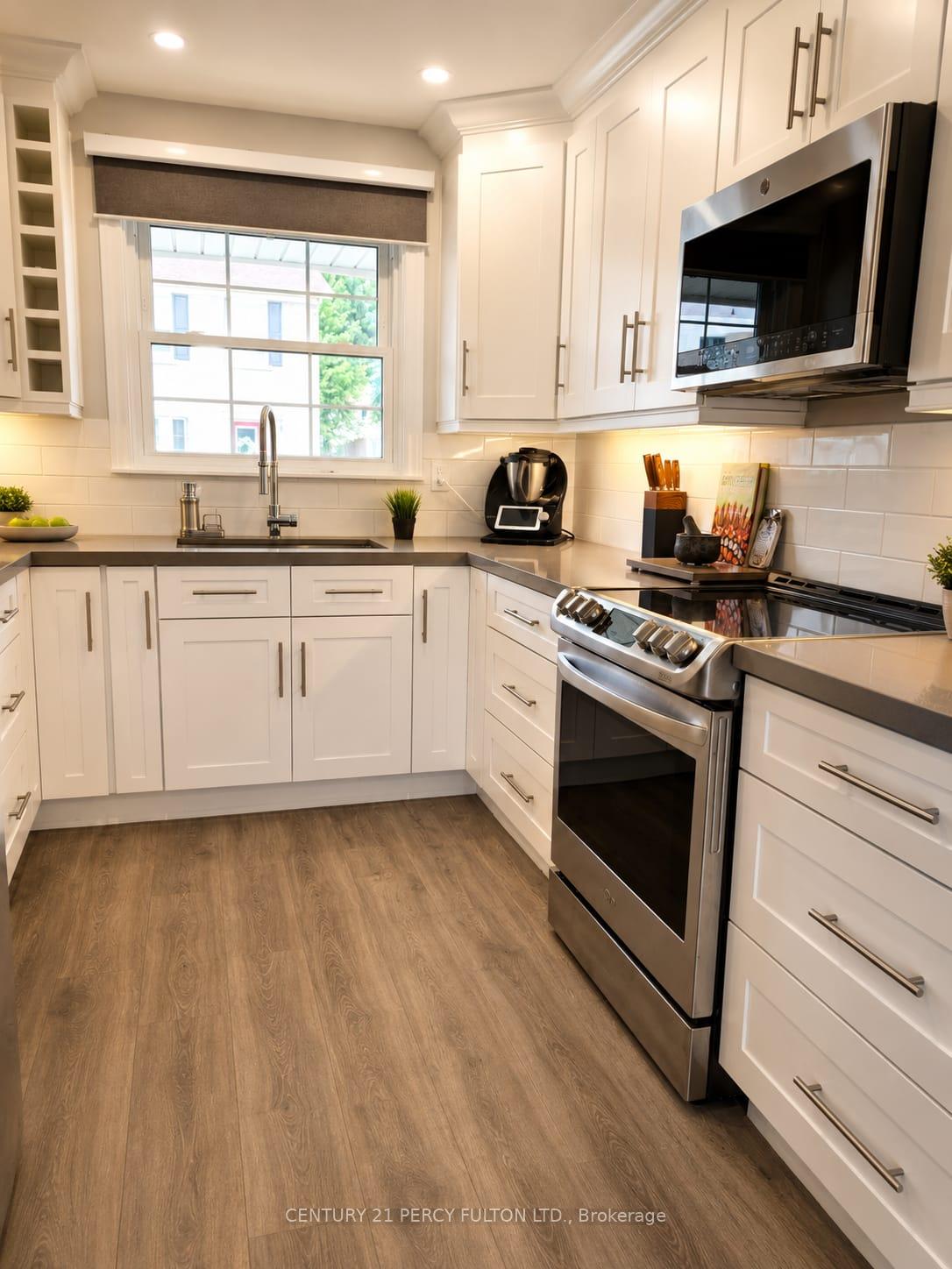 Photo 7 of Unit 22, 580 Eyer Drive, Pickering, West Shore — HOMEH