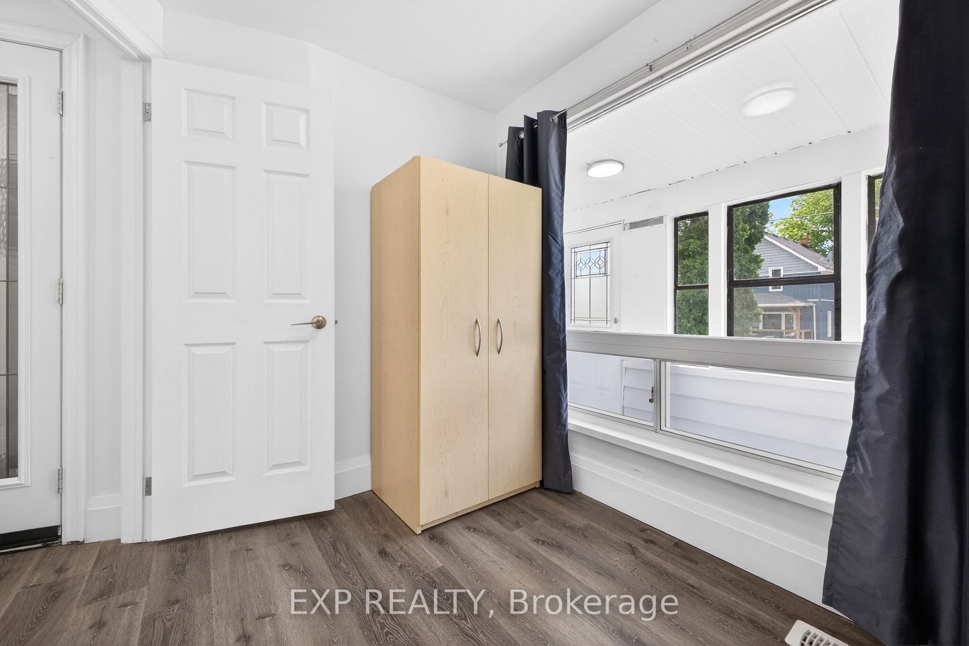 Photo 7 of 6564 Level Avenue, Niagara Falls, Dorchester — HOMEH