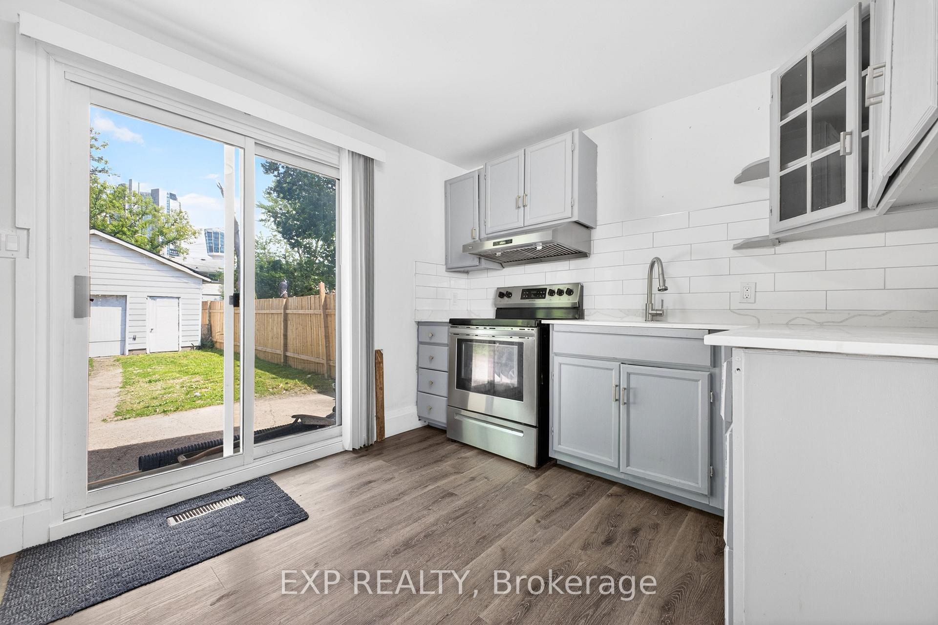 Photo 10 of 6564 Level Avenue, Niagara Falls, Dorchester — HOMEH