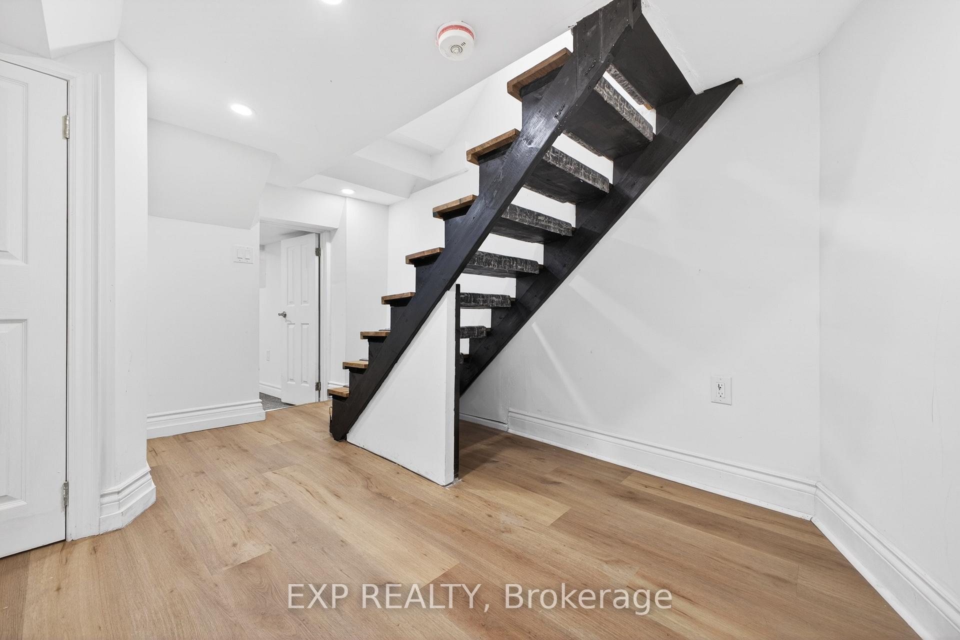 Photo 31 of 6564 Level Avenue, Niagara Falls, Dorchester — HOMEH