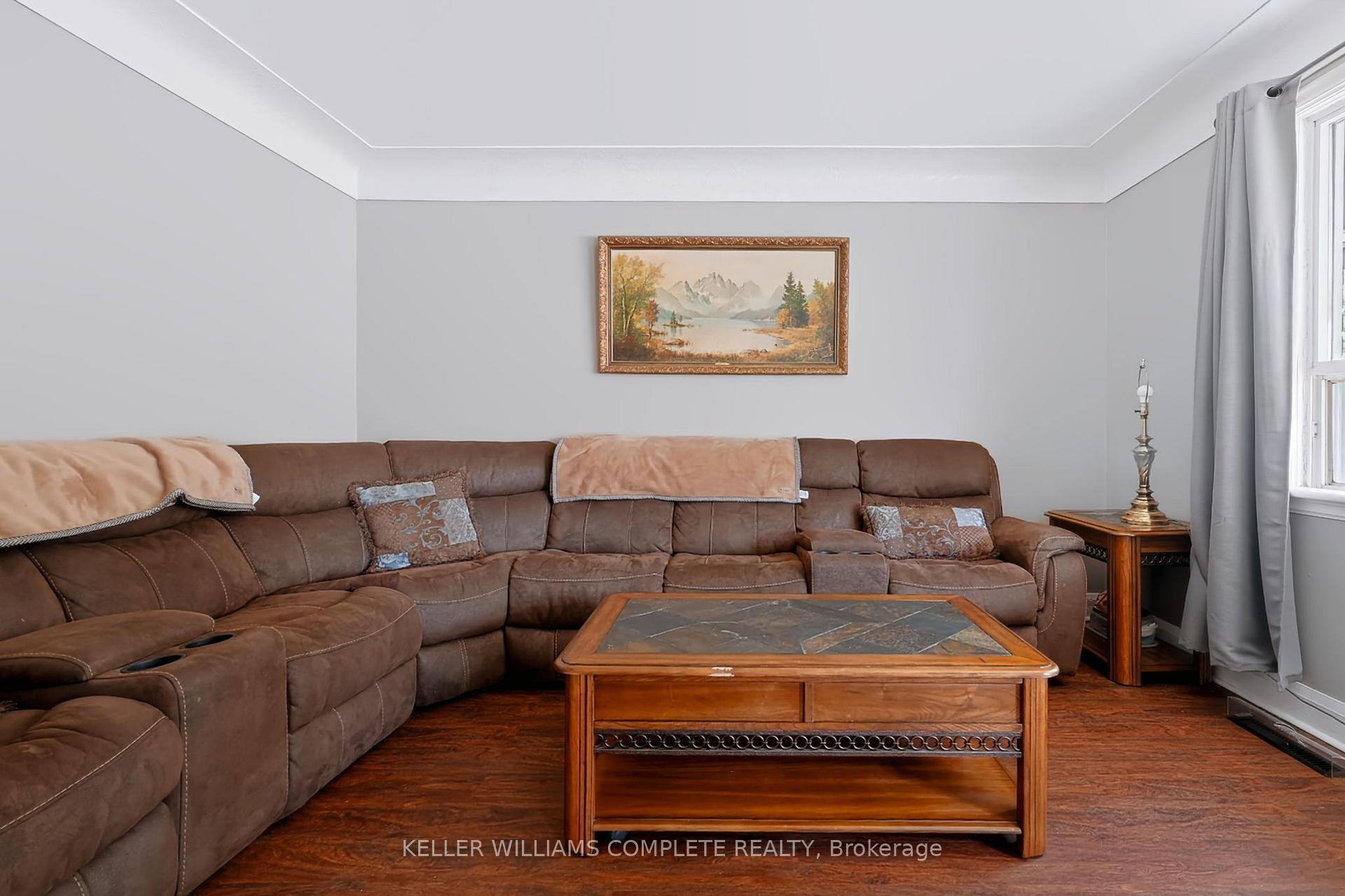 Photo 7 of 6 Seven Oaks Drive, Hamilton, Hill Park — HOMEH