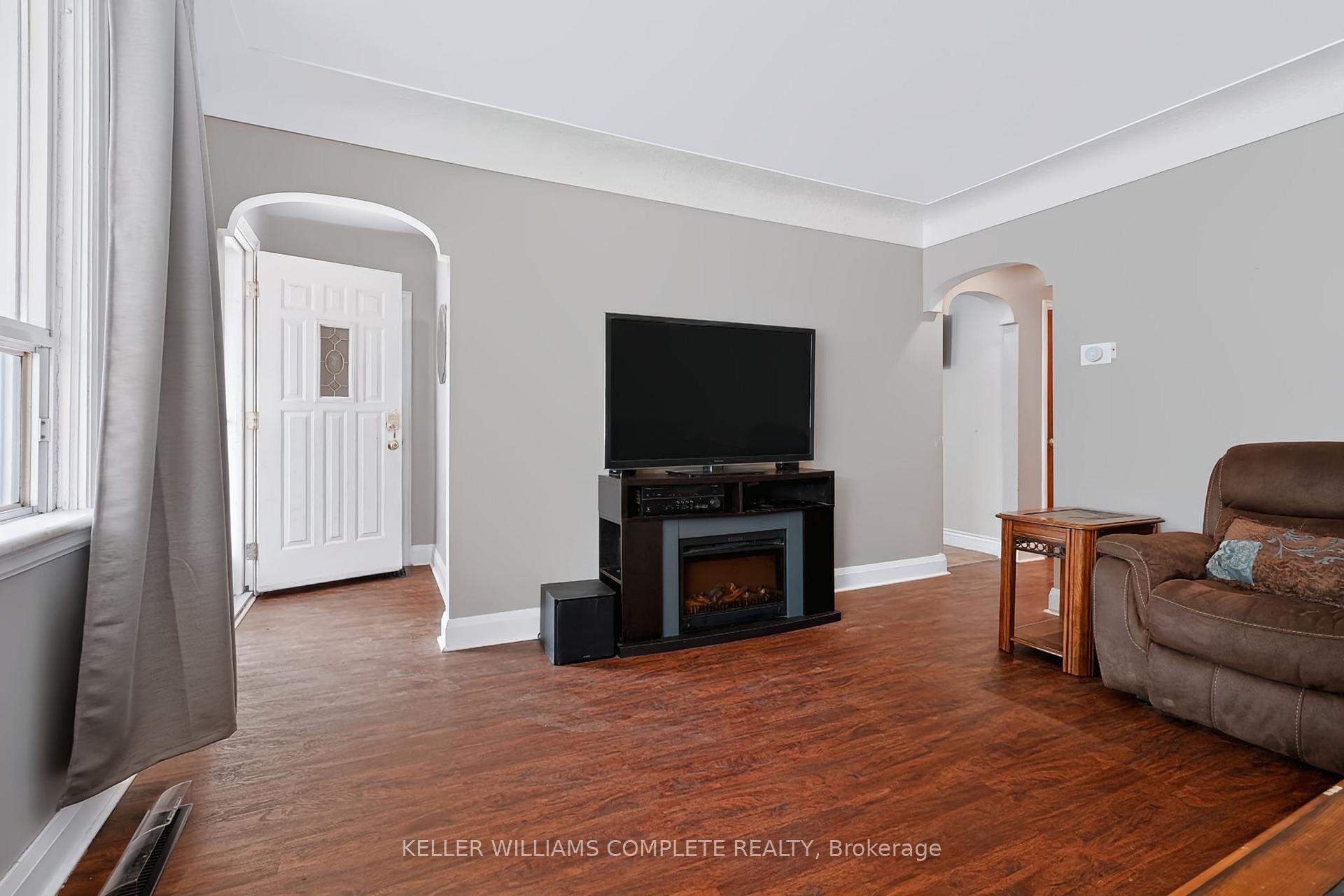 Photo 8 of 6 Seven Oaks Drive, Hamilton, Hill Park — HOMEH