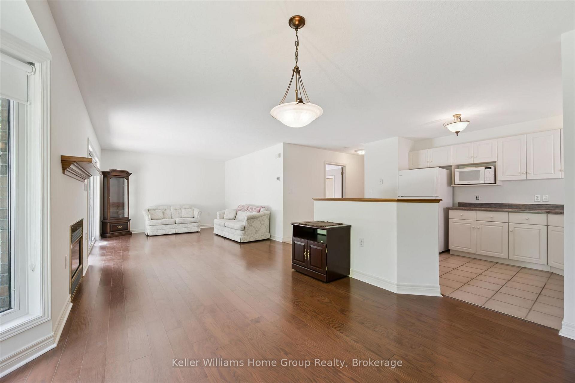 Photo 16 of 6 Parkside Drive, Guelph, Village By The Arboretum — HOMEH