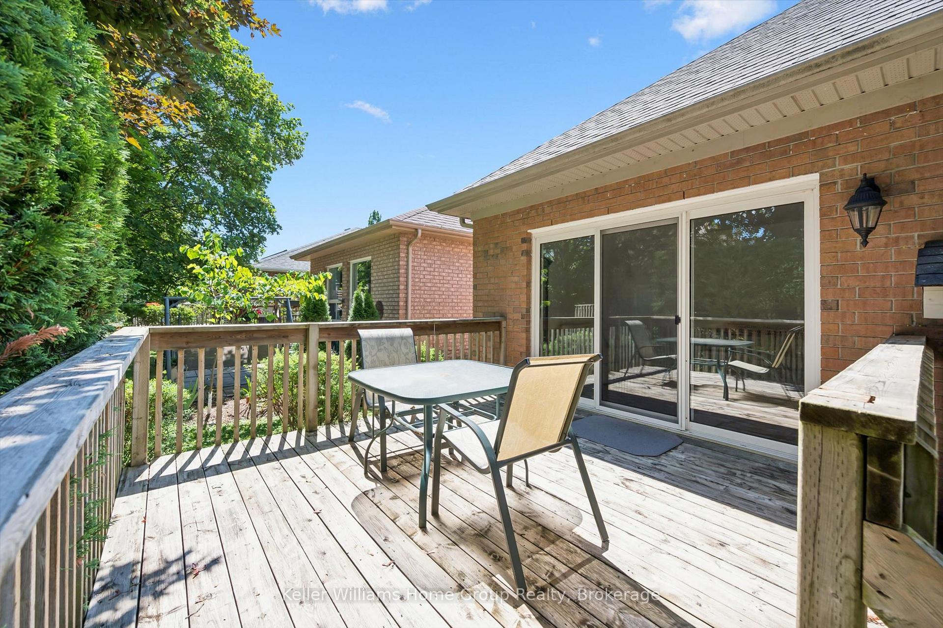 Photo 32 of 6 Parkside Drive, Guelph, Village By The Arboretum — HOMEH