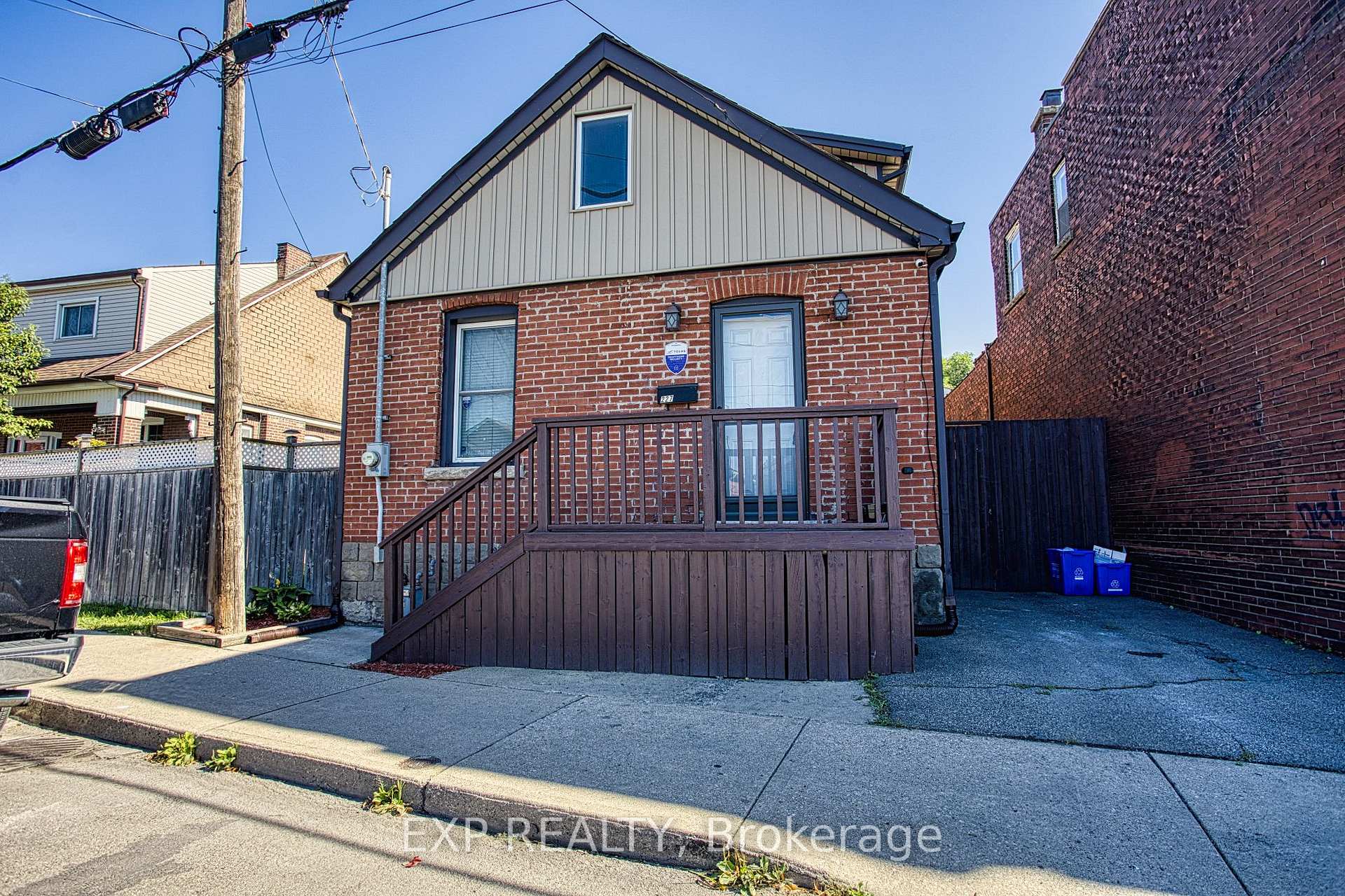 Photo of 227 Beach Road