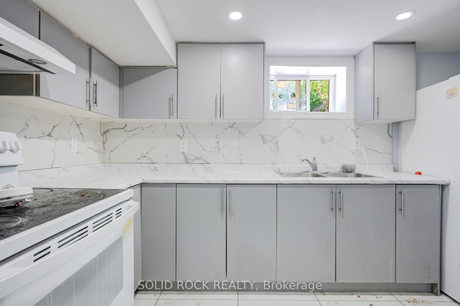 Photo 28 of 47 Brisco Street, Brampton, Brampton North — HOMEH