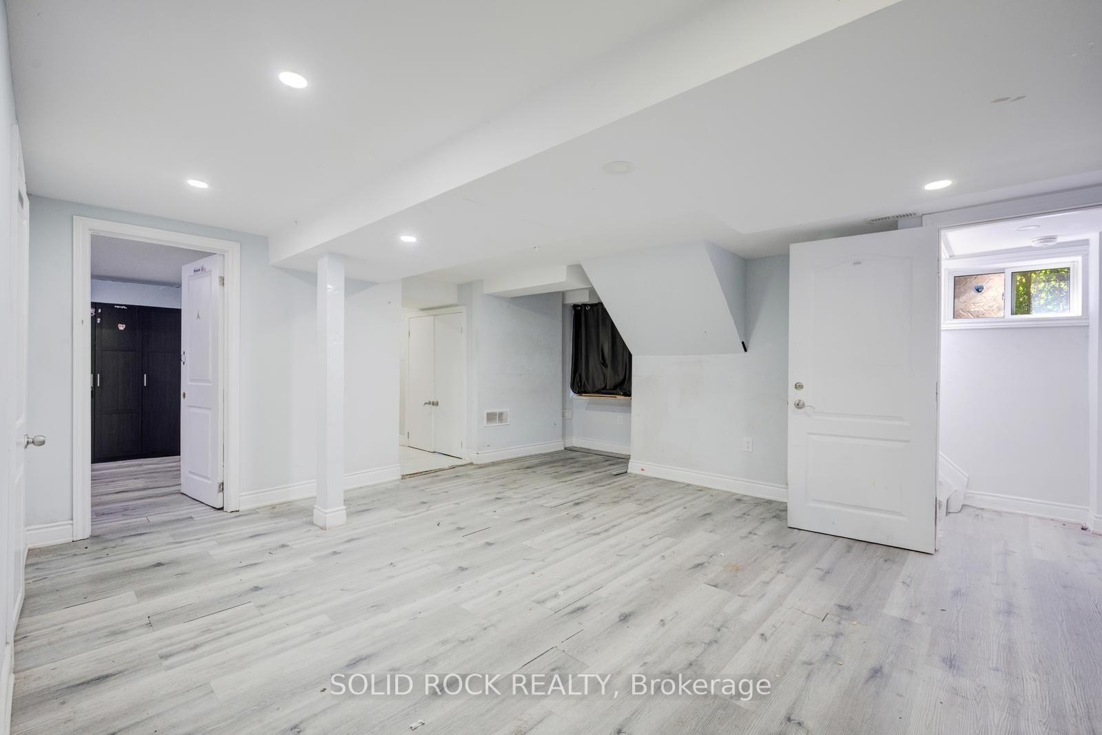 Photo 33 of 47 Brisco Street, Brampton, Brampton North — HOMEH