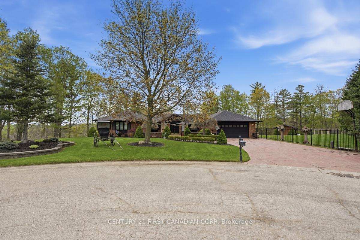 Photo 1 of 2314 Lime Kiln Drive, London, South B — HOMEH