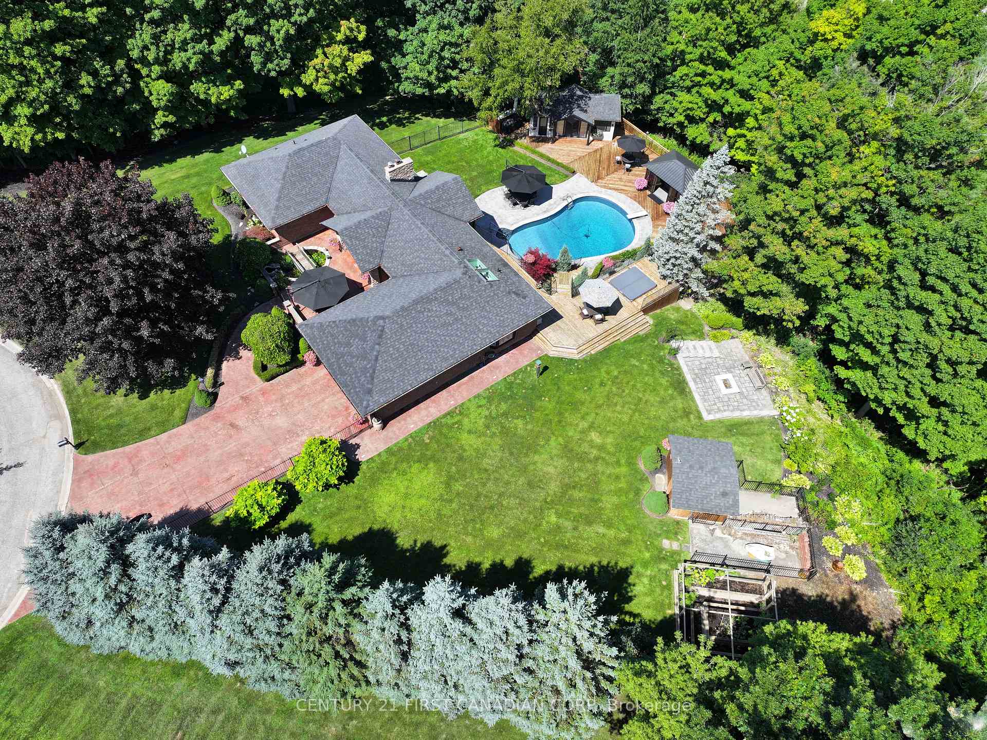 Photo 4 of 2314 Lime Kiln Drive, London, South B — HOMEH