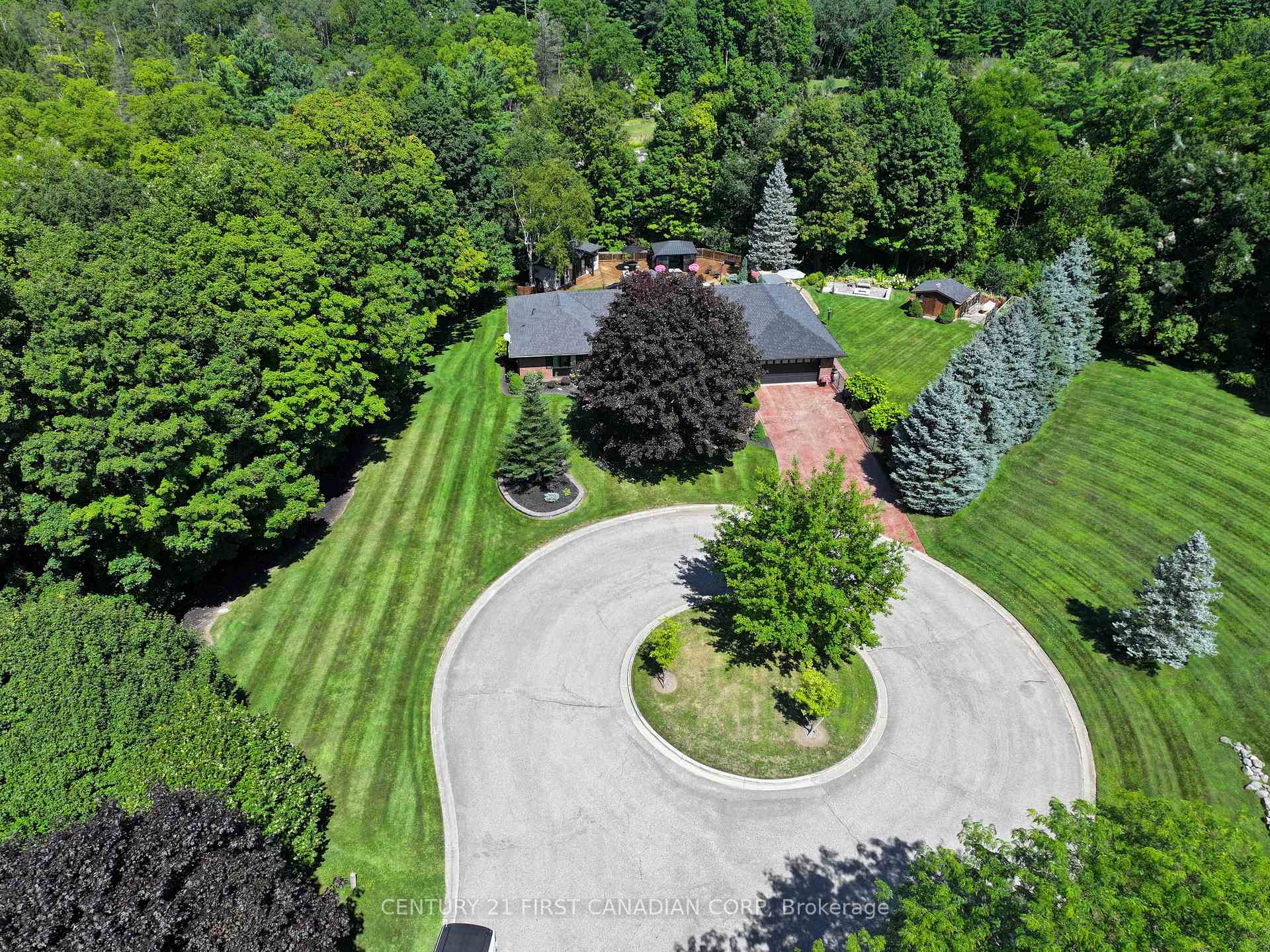 Photo 5 of 2314 Lime Kiln Drive, London, South B — HOMEH