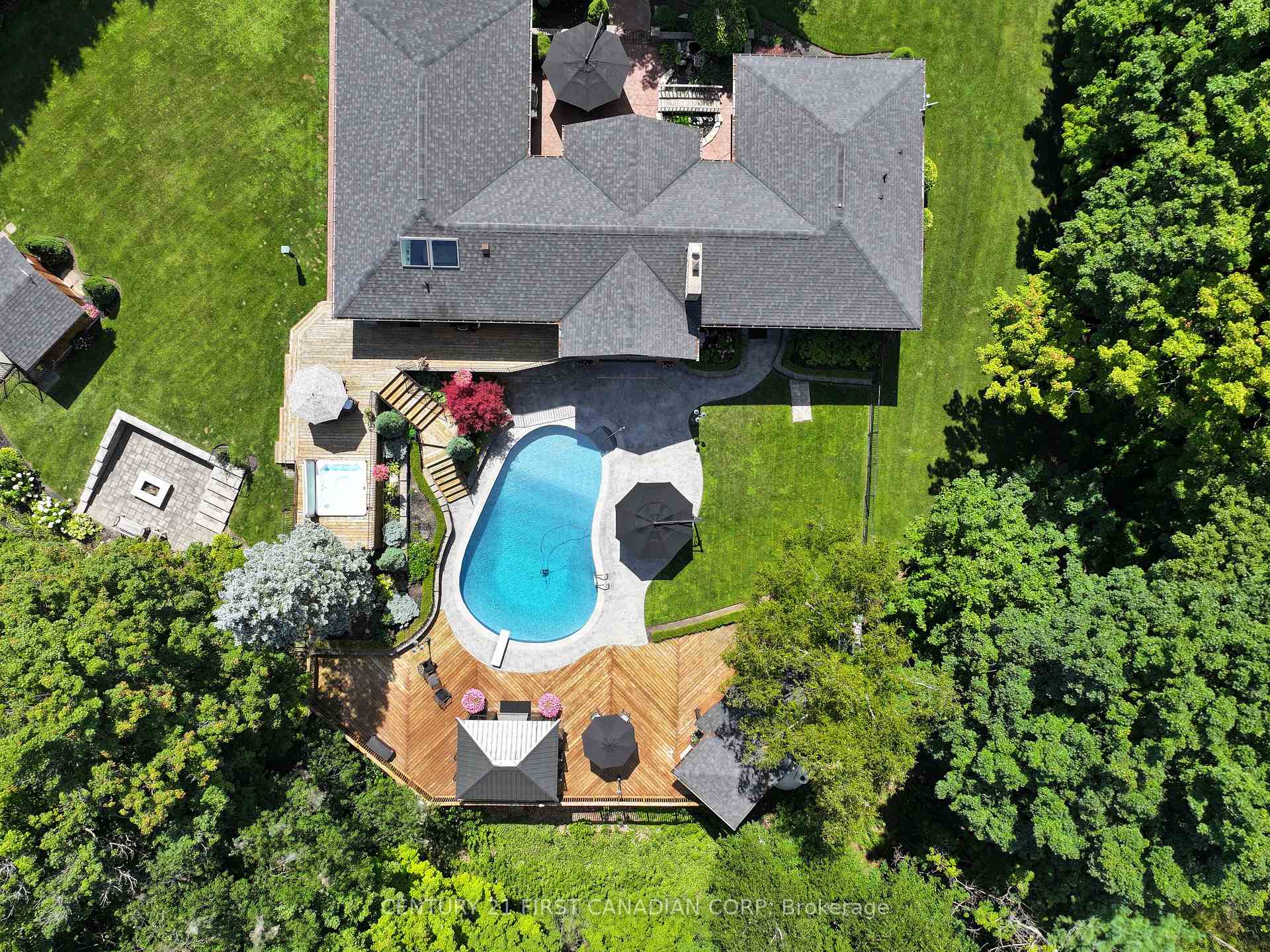 Photo 7 of 2314 Lime Kiln Drive, London, South B — HOMEH