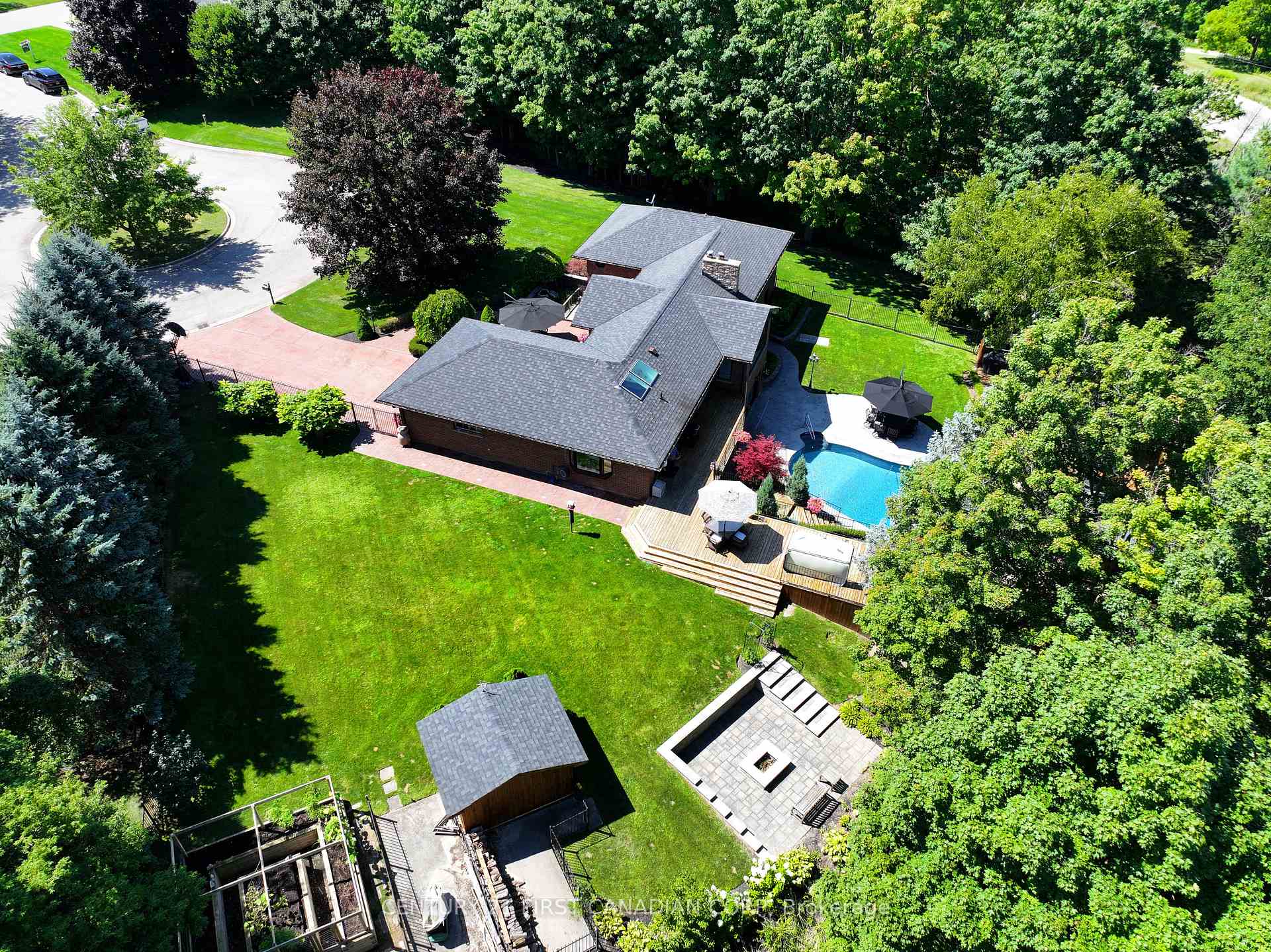 Photo 8 of 2314 Lime Kiln Drive, London, South B — HOMEH
