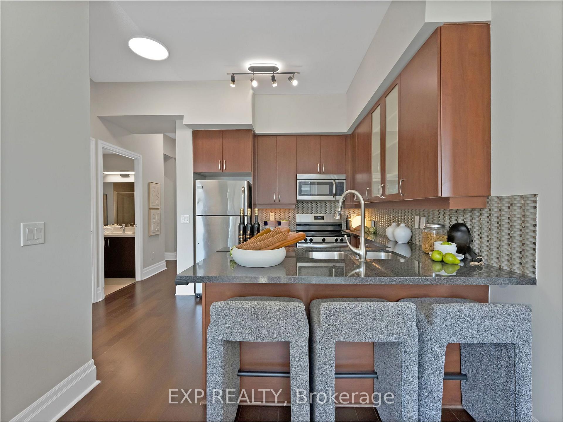 Photo 10 of Unit 1004, 131 Upper Duke Crescent, Markham, Unionville — HOMEH