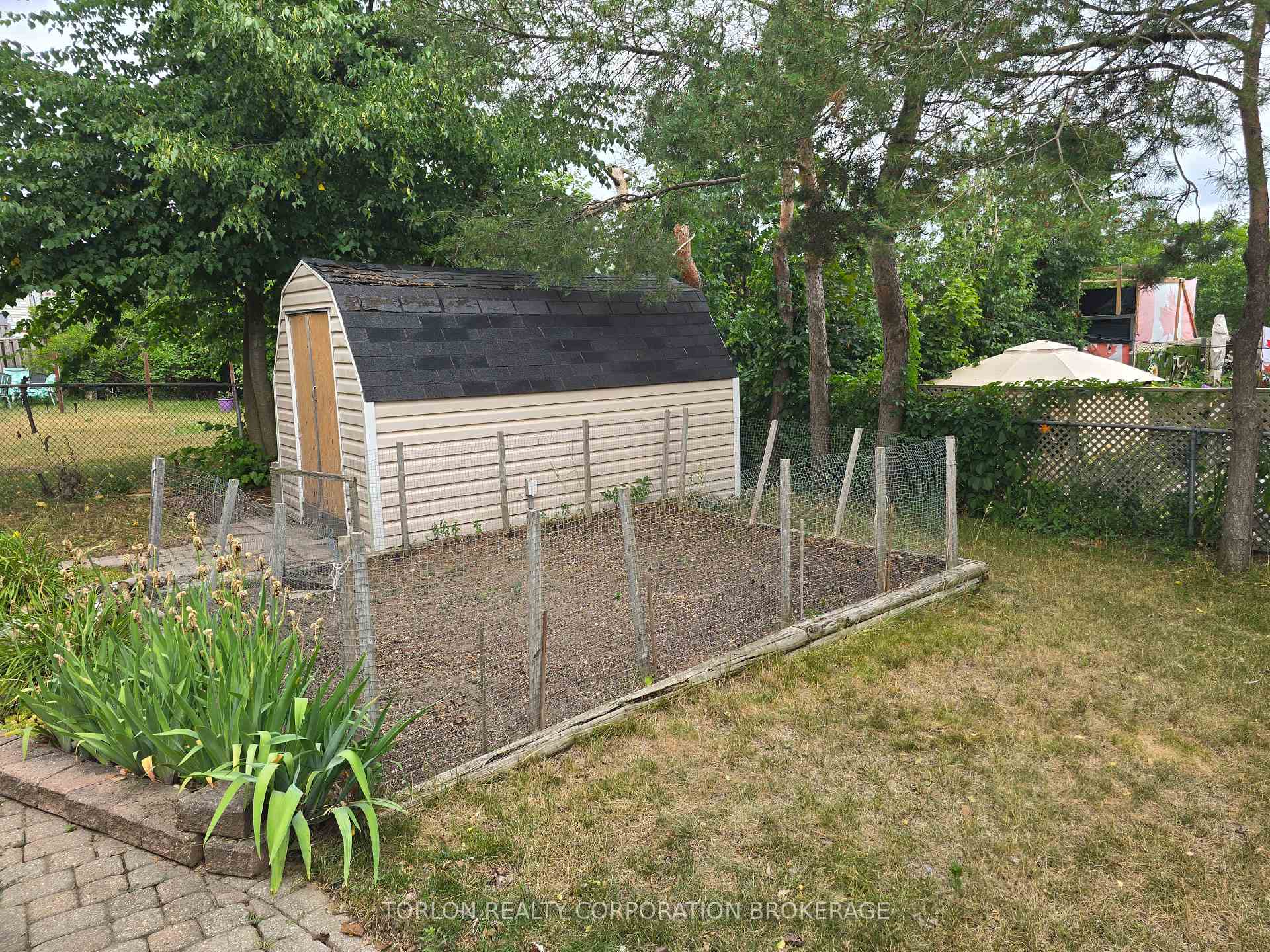 Photo 7 of Unit Basement, 33 Browning Trail, Barrie, Letitia Heights — HOMEH
