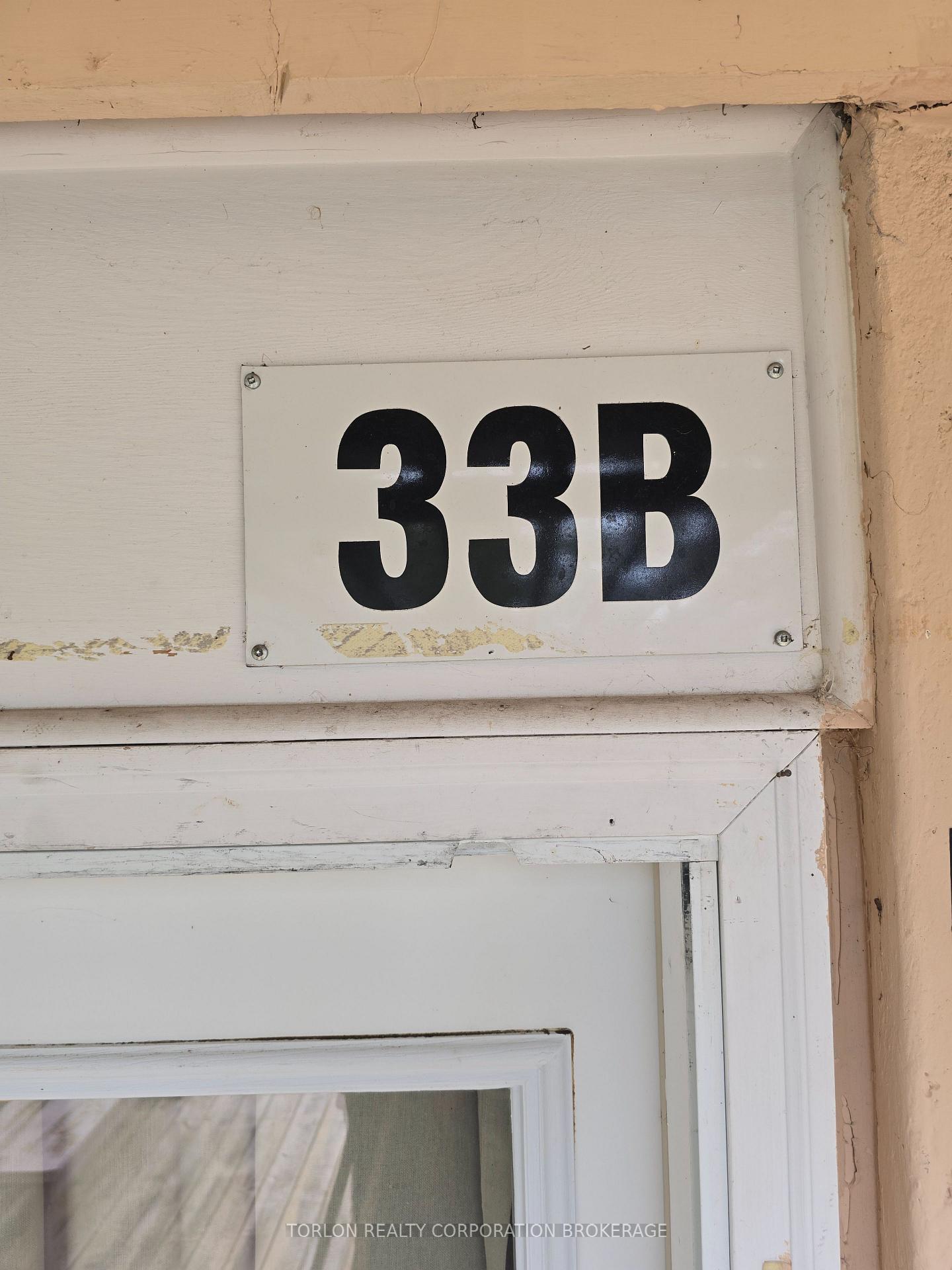 Photo 9 of Unit Basement, 33 Browning Trail, Barrie, Letitia Heights — HOMEH