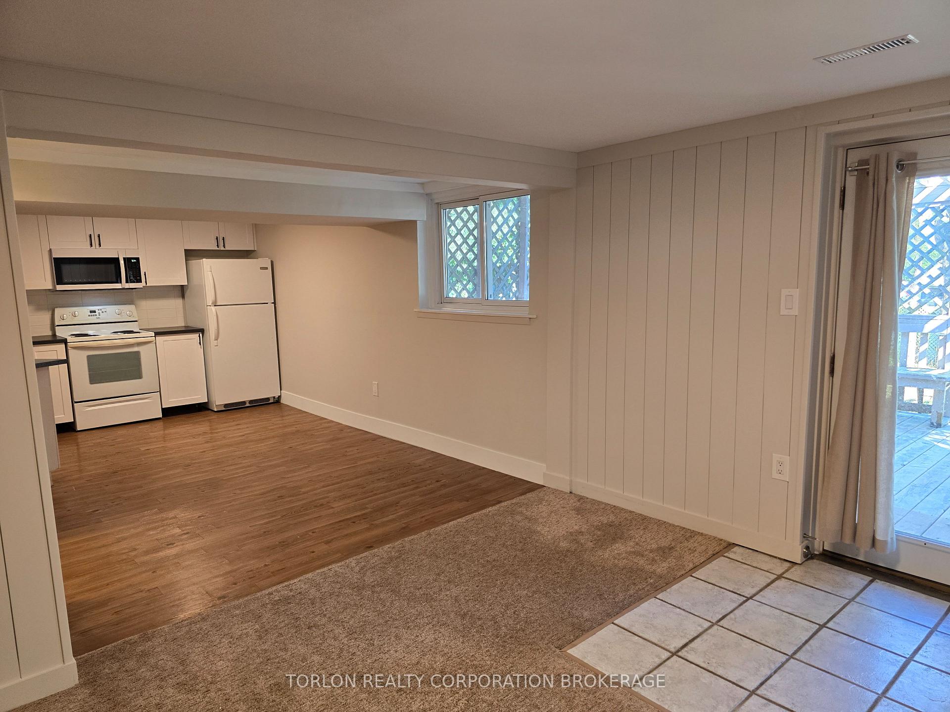 Photo 12 of Unit Basement, 33 Browning Trail, Barrie, Letitia Heights — HOMEH