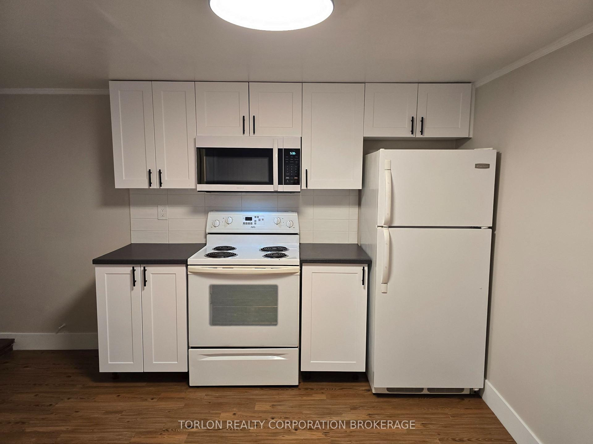 Photo 13 of Unit Basement, 33 Browning Trail, Barrie, Letitia Heights — HOMEH