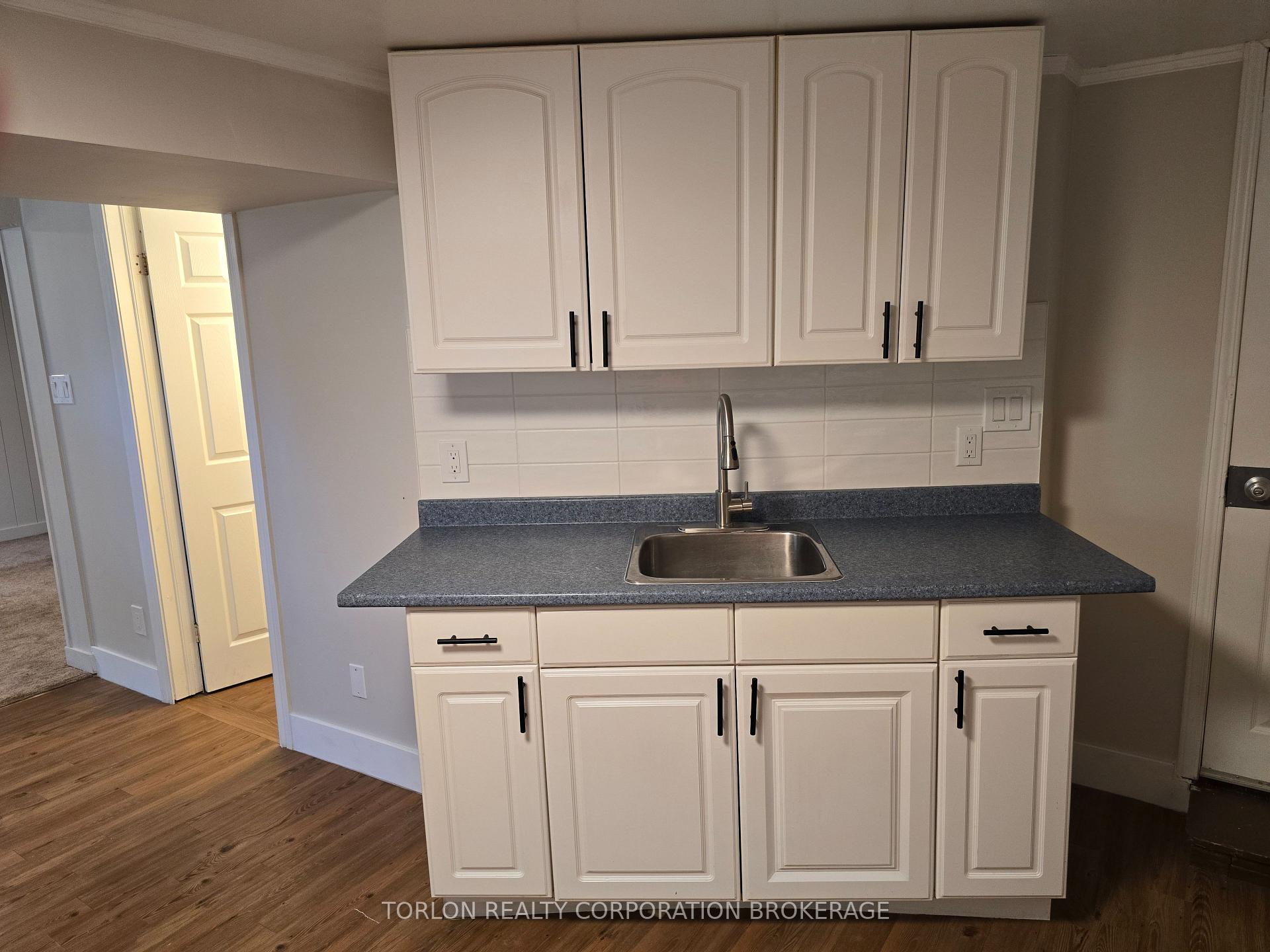 Photo 14 of Unit Basement, 33 Browning Trail, Barrie, Letitia Heights — HOMEH