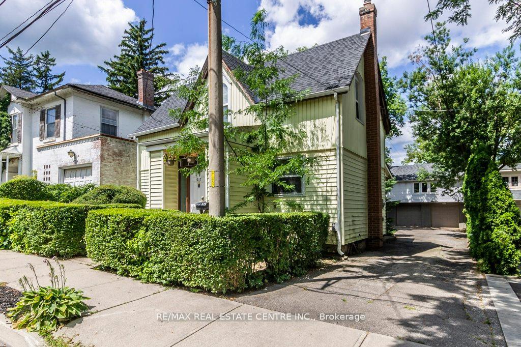 Photo 2 of 215-217 Queen Street, Milton, Old Milton — HOMEH
