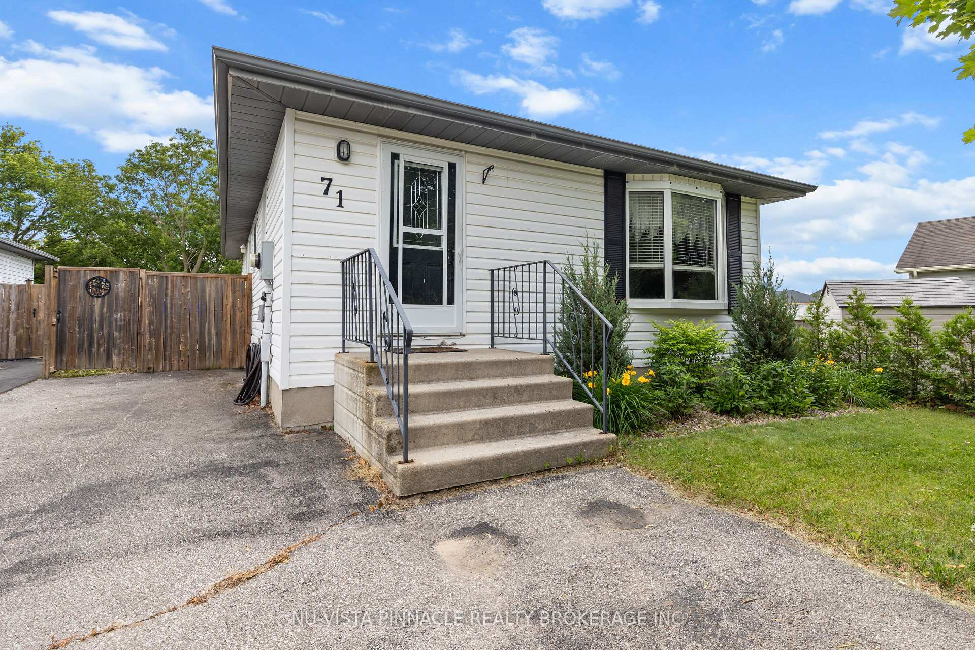Photo 3 of 71 Melanie Drive, Aylmer — HOMEH