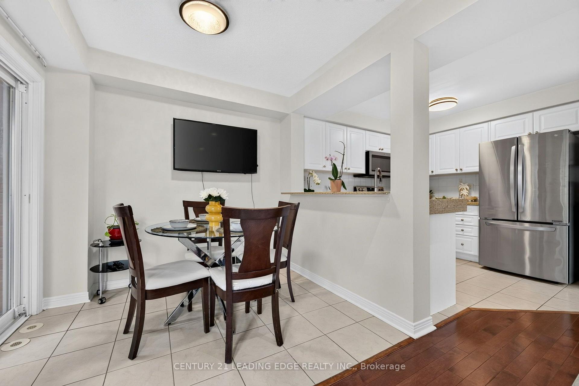 Photo 14 of 63 Wilkes Crescent, Scarborough, Clairlea-Birchmount — HOMEH