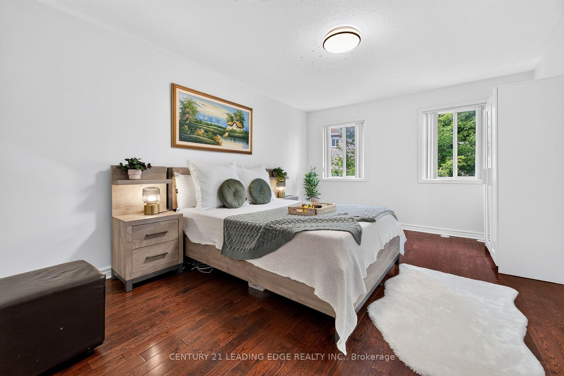 Photo 21 of 63 Wilkes Crescent, Scarborough, Clairlea-Birchmount — HOMEH