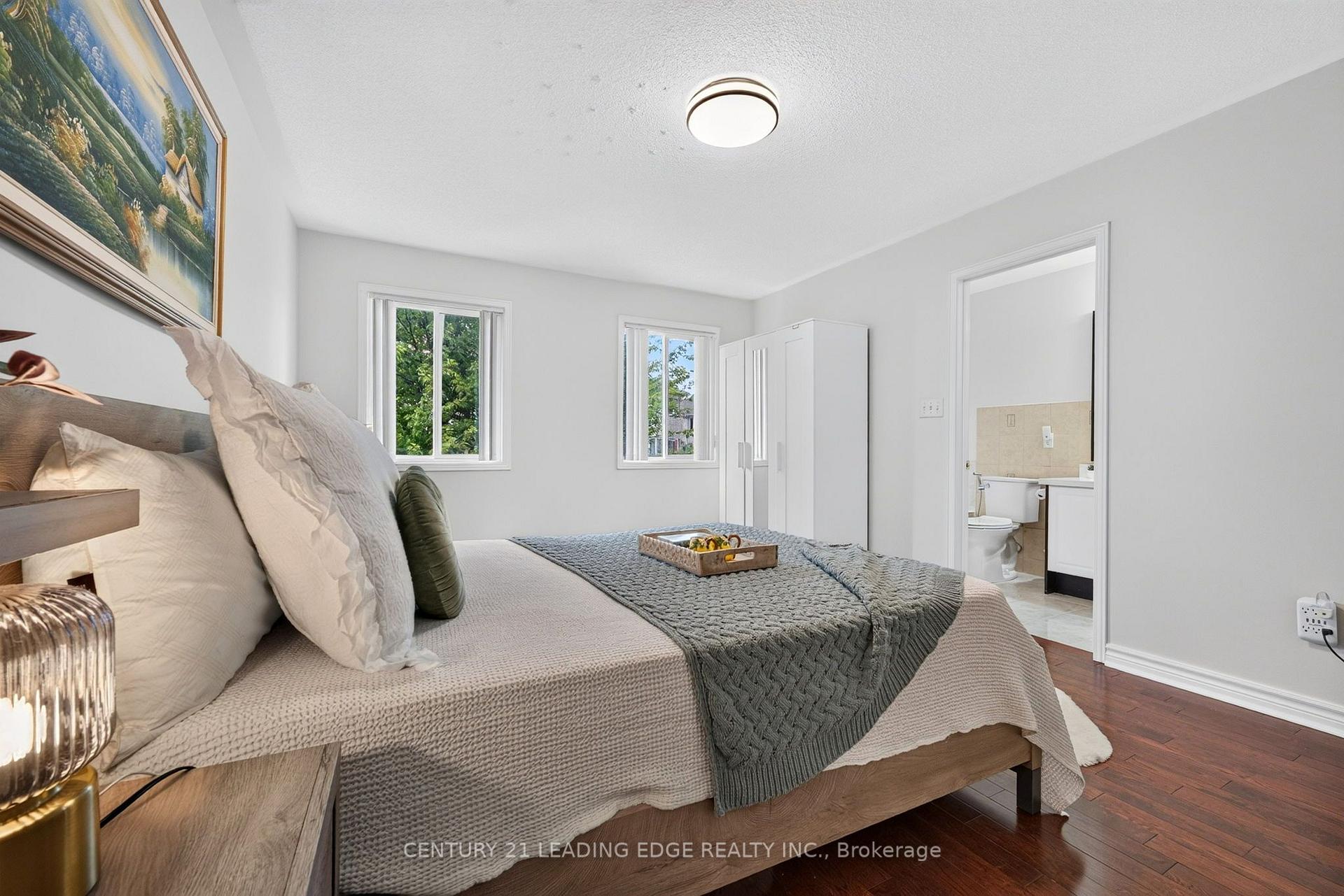 Photo 24 of 63 Wilkes Crescent, Scarborough, Clairlea-Birchmount — HOMEH