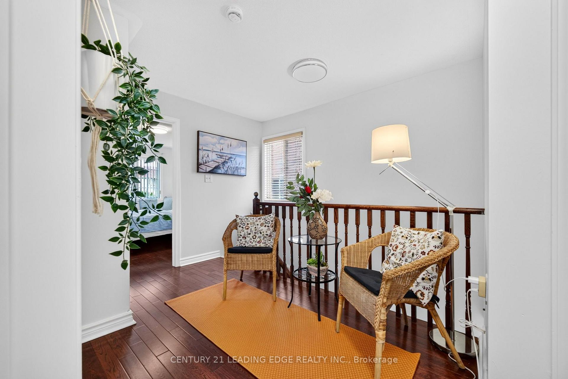 Photo 27 of 63 Wilkes Crescent, Scarborough, Clairlea-Birchmount — HOMEH